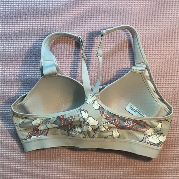 Victoria Secret Sport Bra front clip 32C - Picture 2 of 4